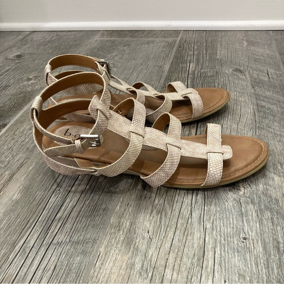 Born Concepts sandals size 8M - Picture 3 of 12